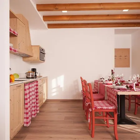 Hegemone Apartment *