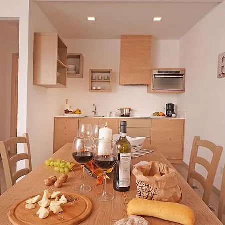 Hegemone Apartment *