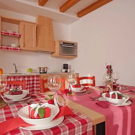 Hegemone Apartment *