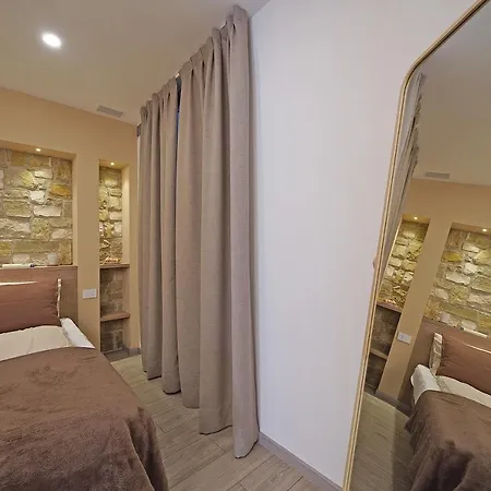 Hegemone Apartment *