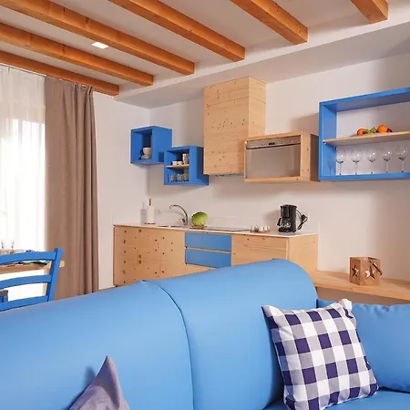 Hegemone Apartment *