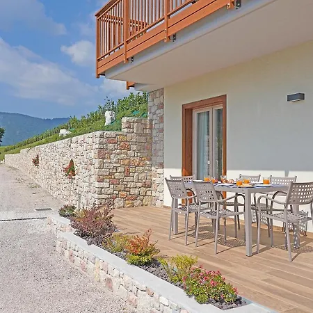 Hegemone Апартаменты Tremosine
